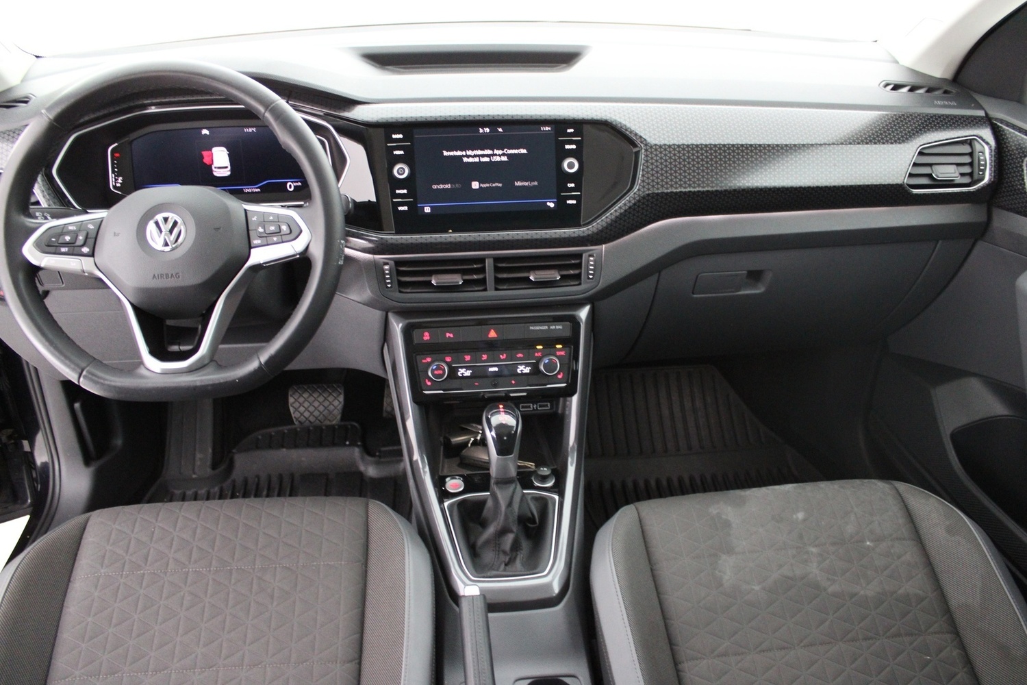 Volkswagen T-Cross vaihtoauto
