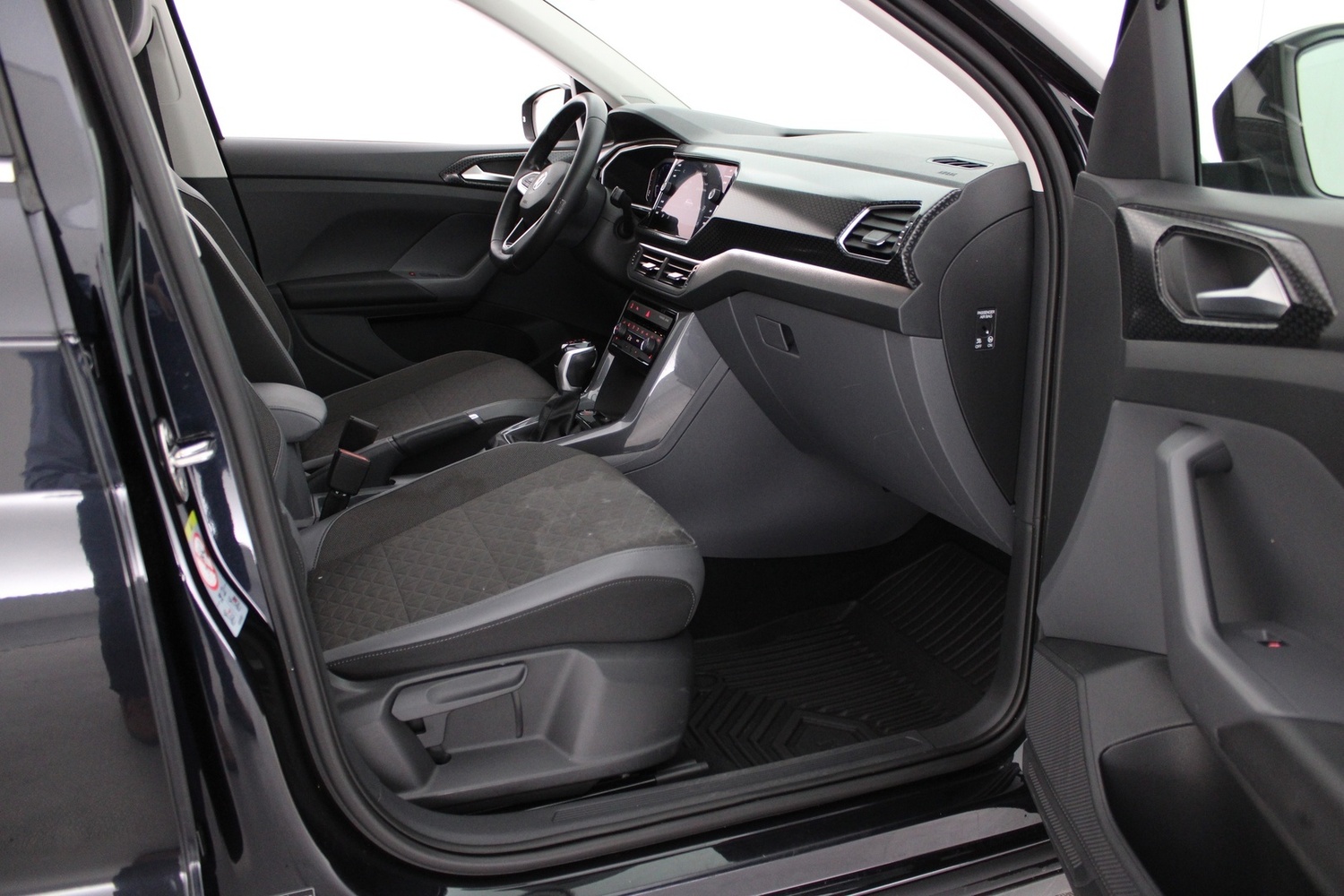 Volkswagen T-Cross vaihtoauto