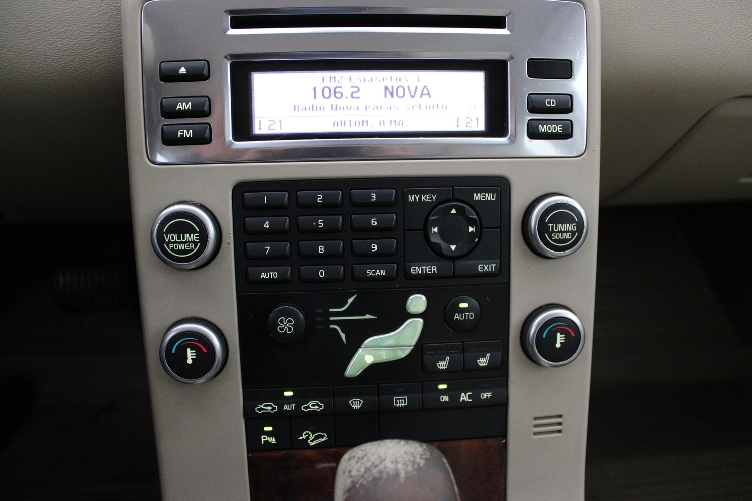 Volvo XC70 vaihtoauto