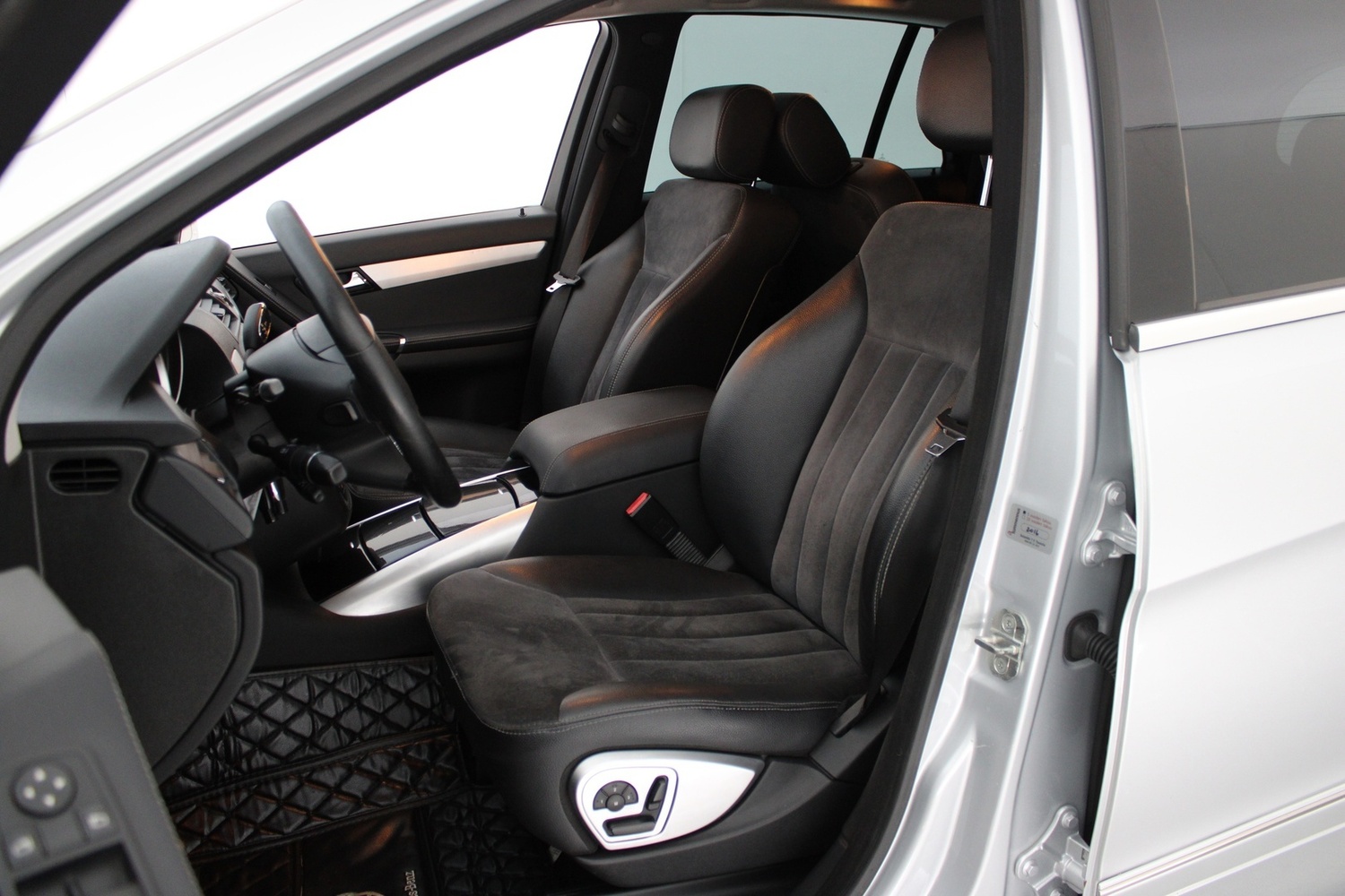 Mercedes-Benz R vaihtoauto