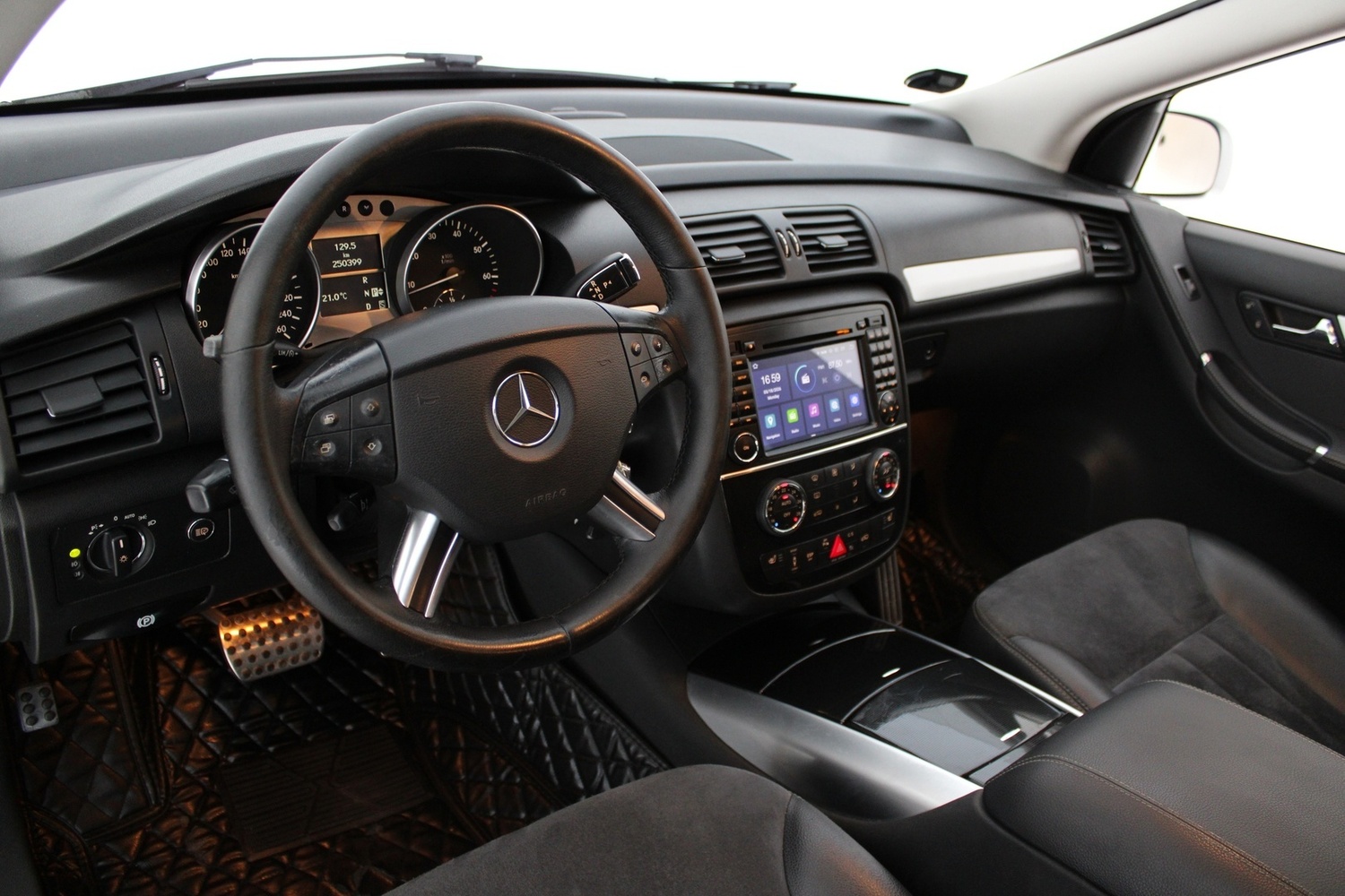 Mercedes-Benz R vaihtoauto