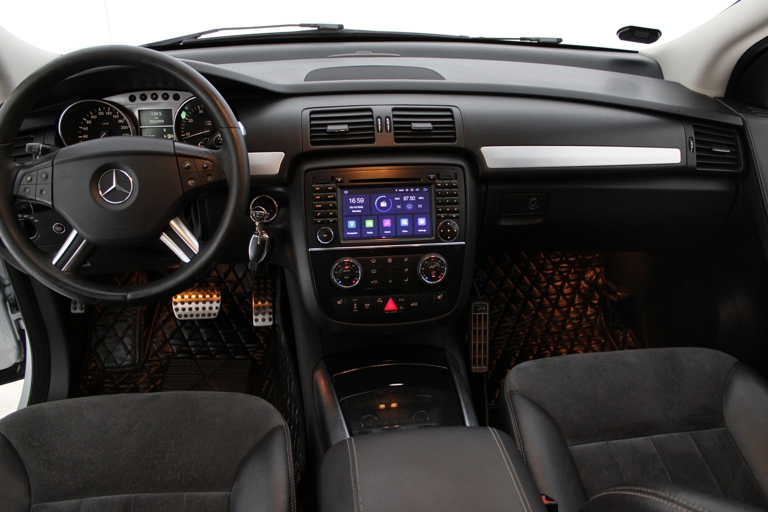 Mercedes-Benz R vaihtoauto
