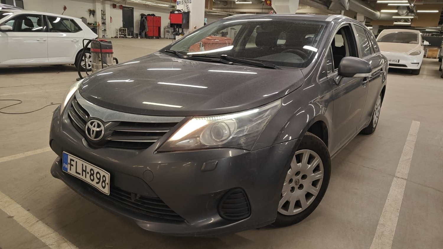 Toyota Avensis vaihtoauto