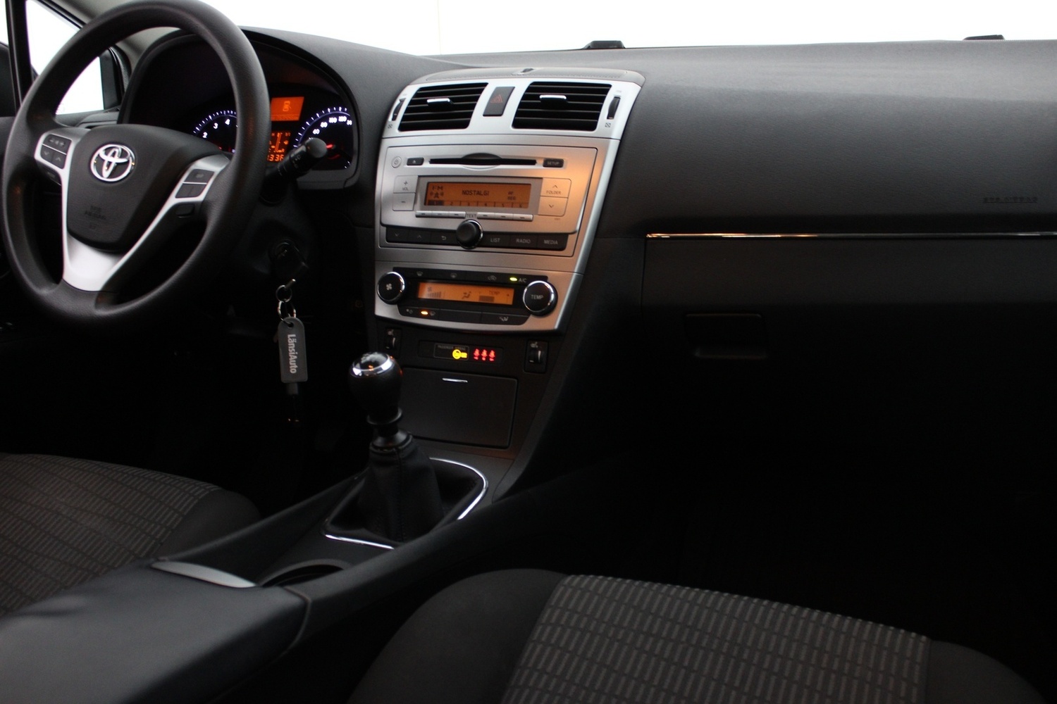 Toyota Avensis vaihtoauto