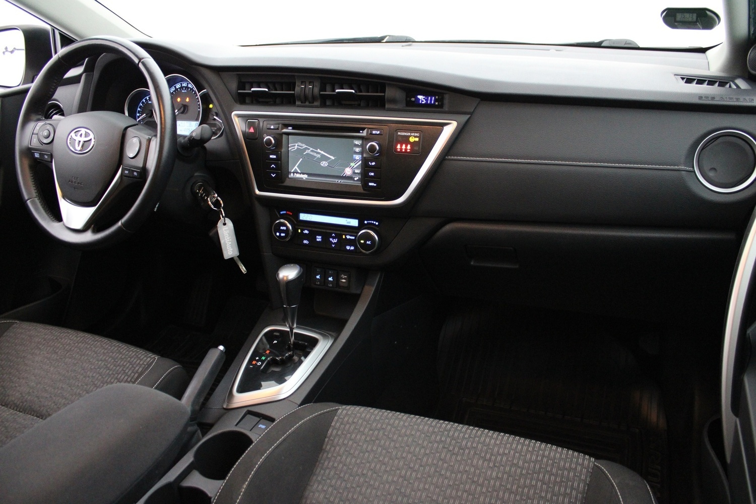 Toyota Auris vaihtoauto