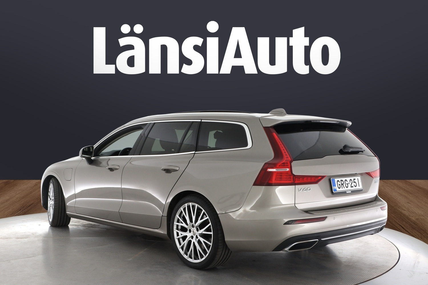 Volvo V60 vaihtoauto