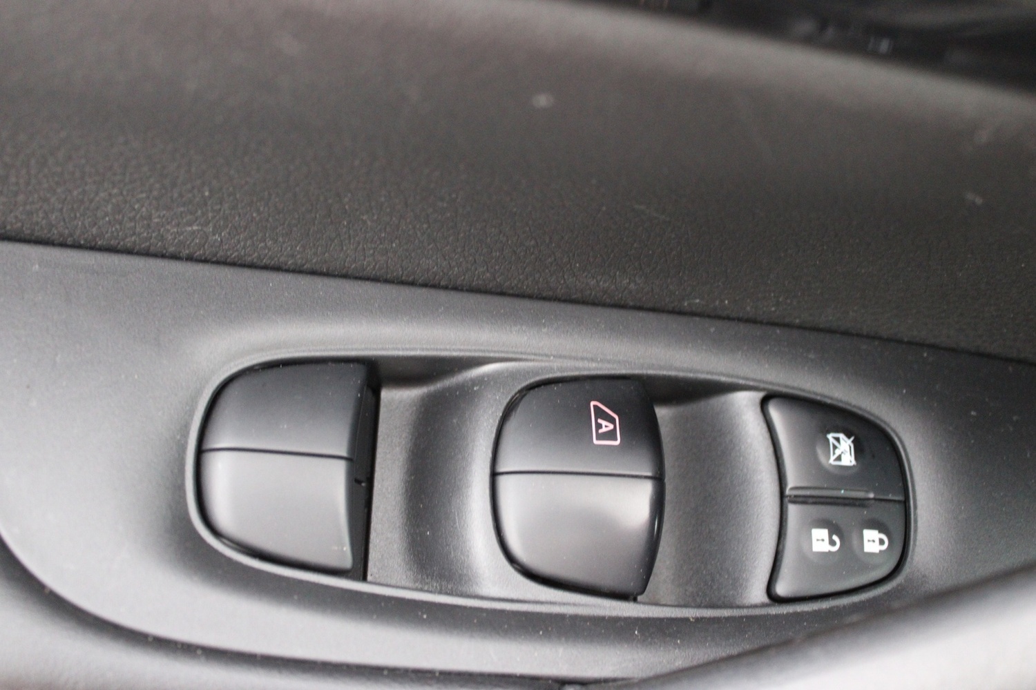Nissan X-Trail vaihtoauto