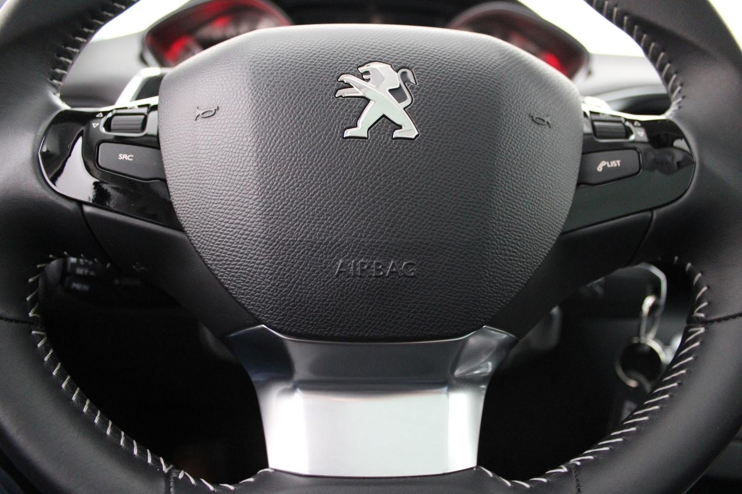 Peugeot 308 vaihtoauto