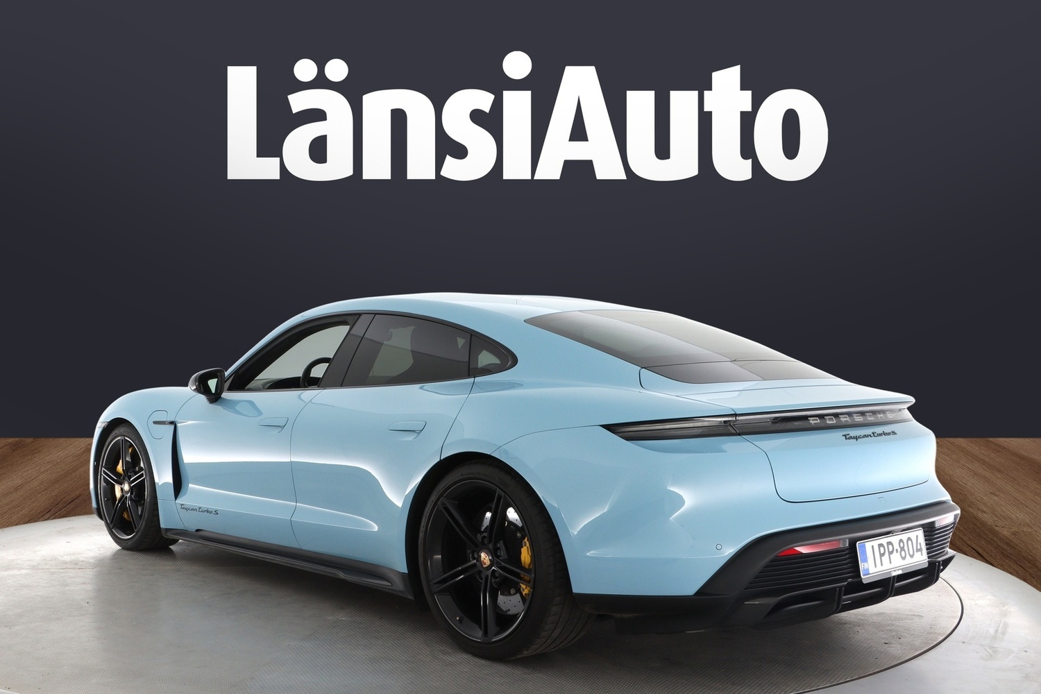 Porsche Taycan vaihtoauto