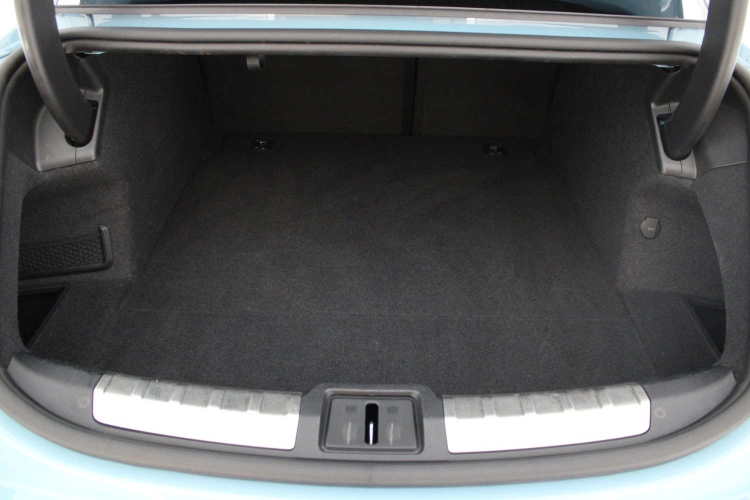Porsche Taycan vaihtoauto