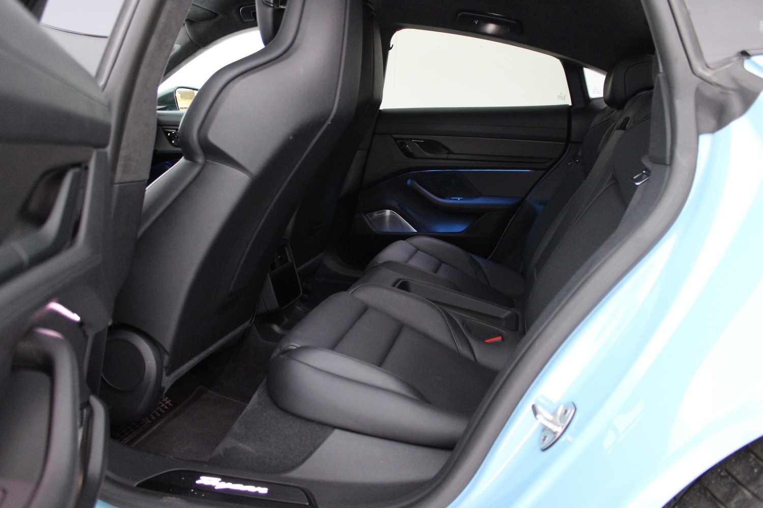 Porsche Taycan vaihtoauto