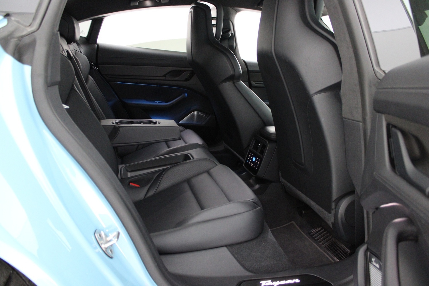 Porsche Taycan vaihtoauto