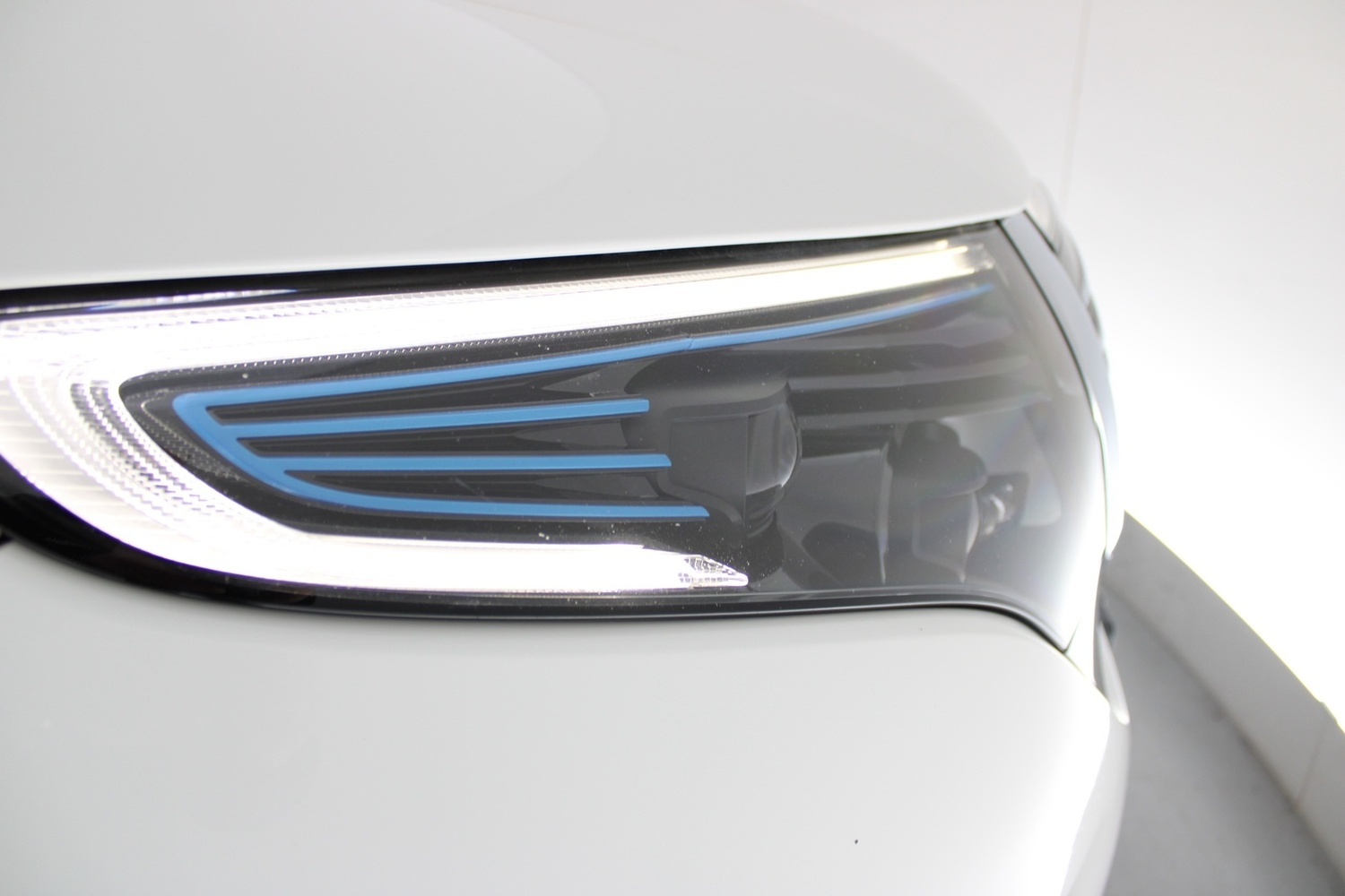 Mercedes-Benz EQC vaihtoauto