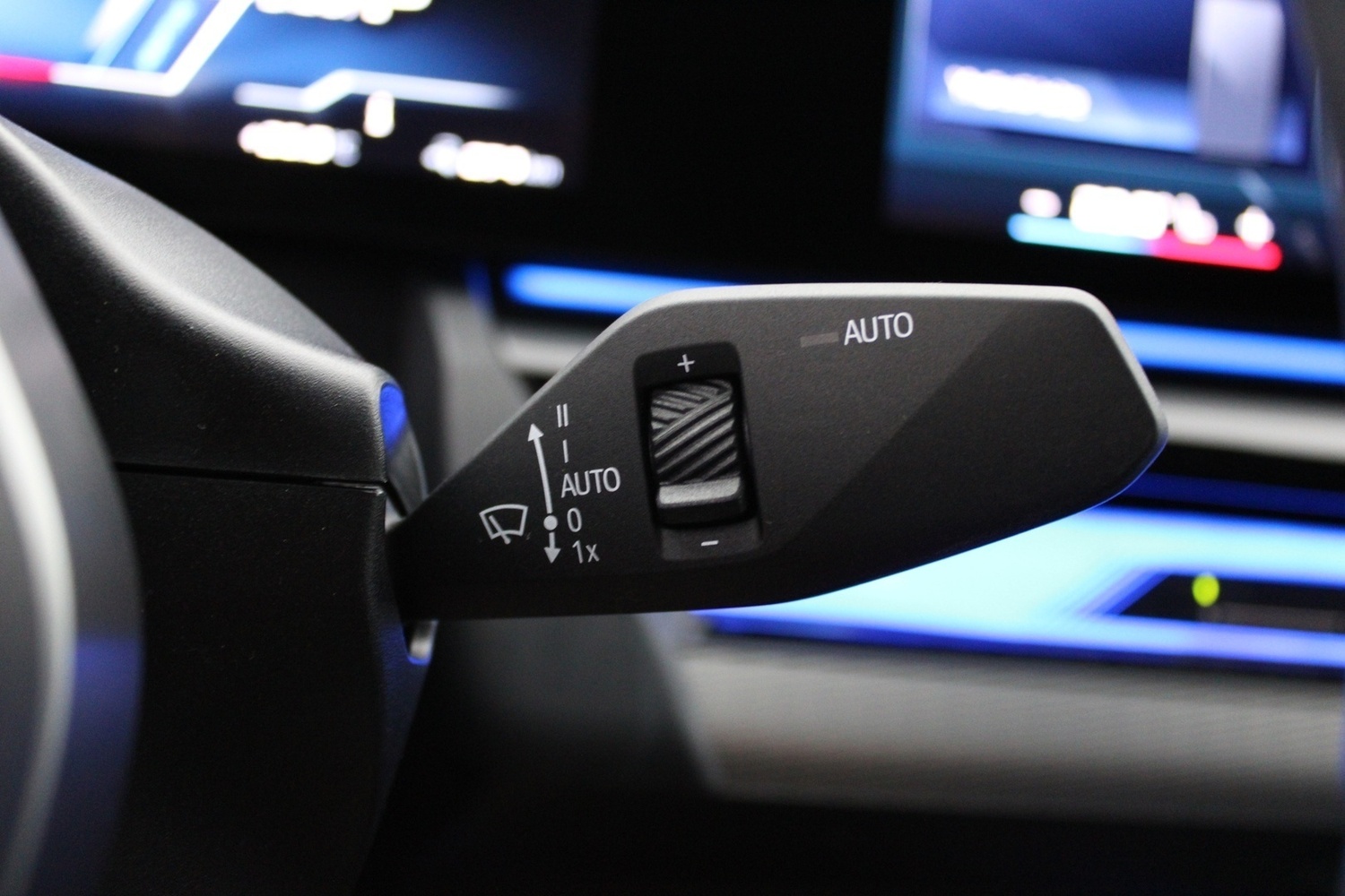 BMW i5 M60 vaihtoauto