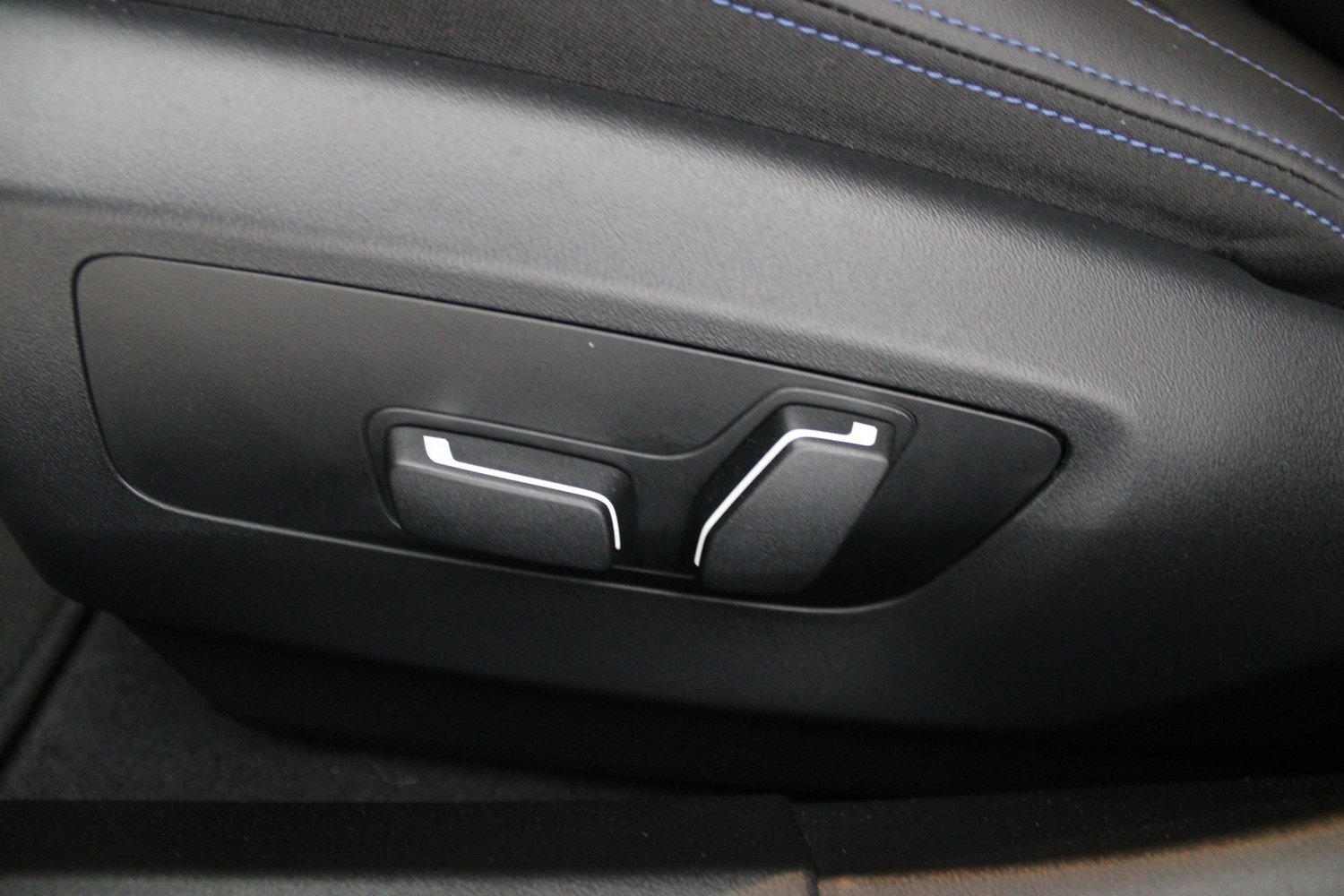 BMW i5 M60 vaihtoauto
