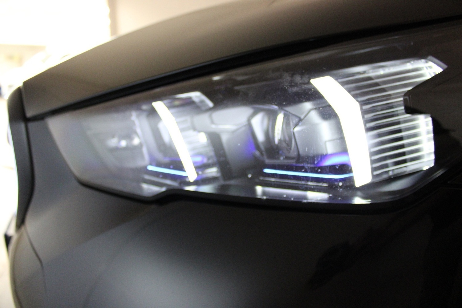 BMW i5 M60 vaihtoauto