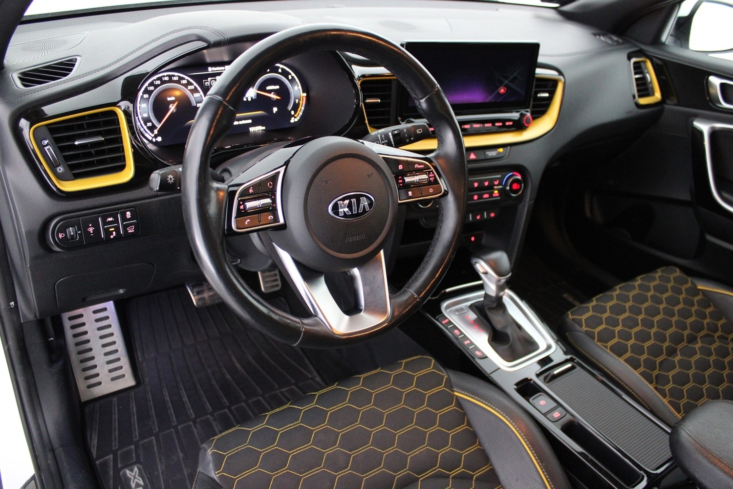 Kia XCeed vaihtoauto