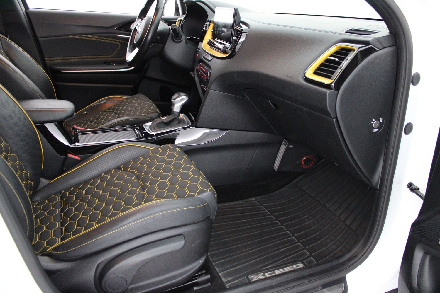 Kia XCeed vaihtoauto