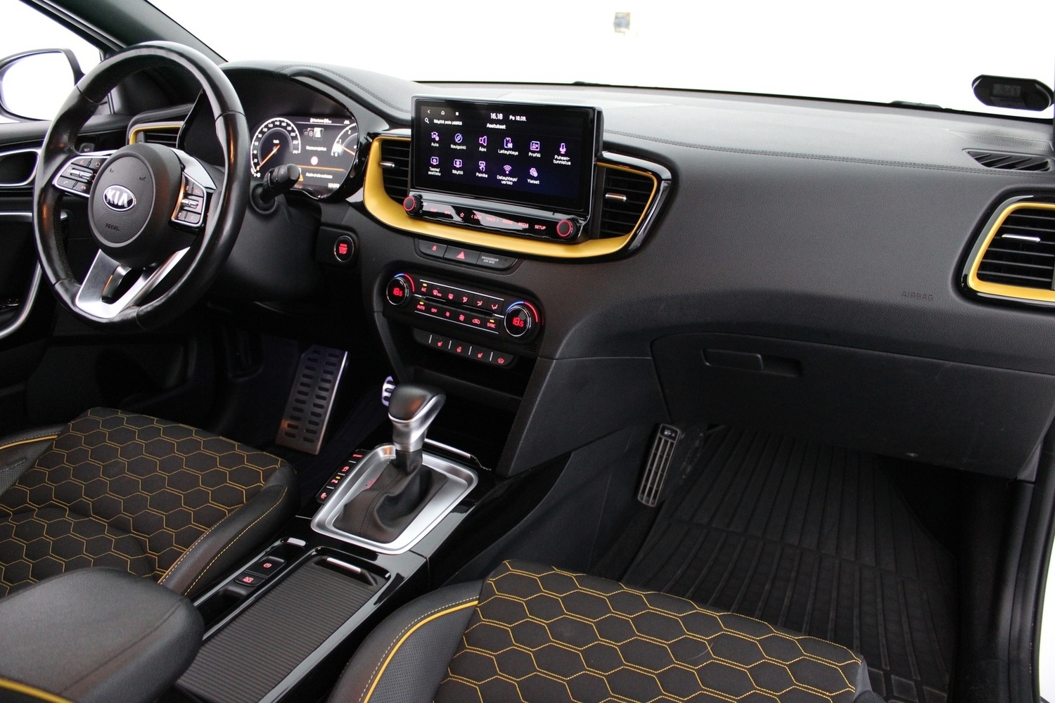 Kia XCeed vaihtoauto