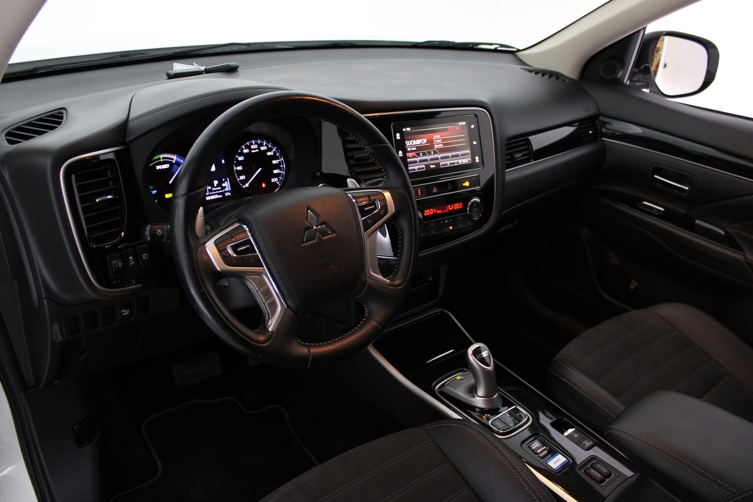 Mitsubishi Outlander PHEV vaihtoauto