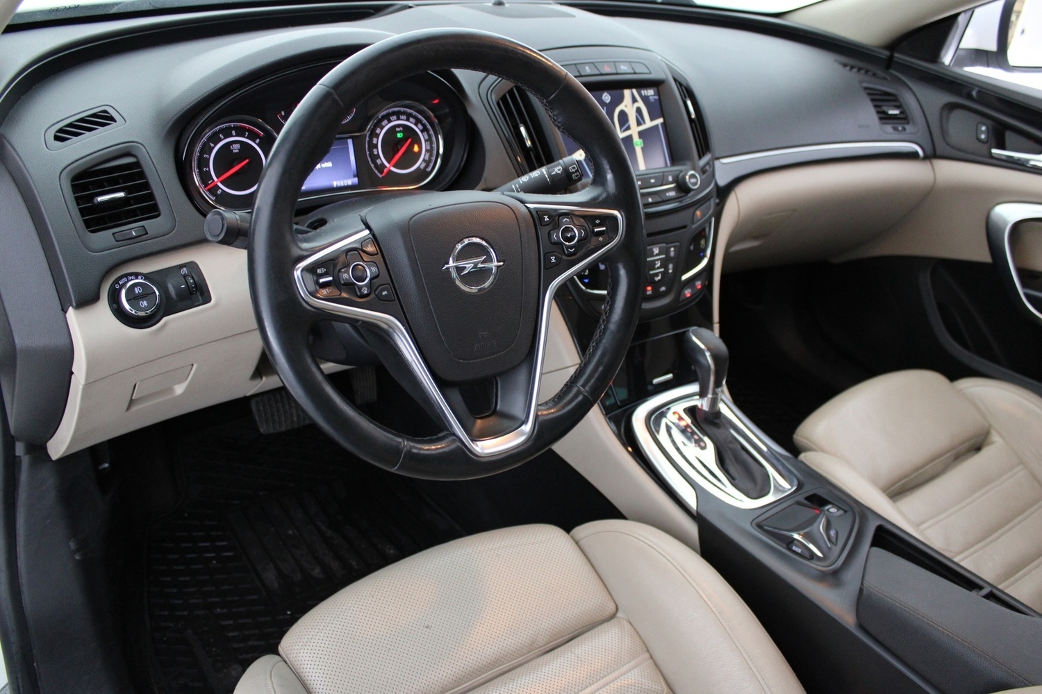 Opel Insignia vaihtoauto