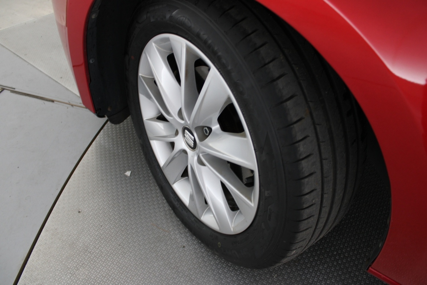 SEAT Leon ST vaihtoauto