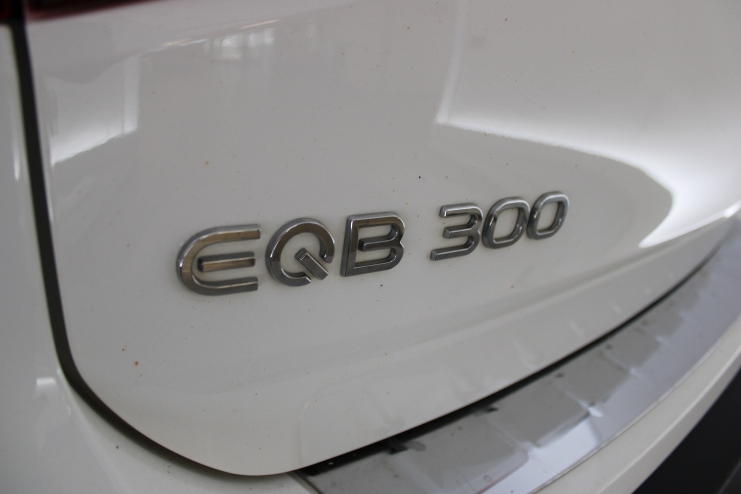 Mercedes-Benz EQB vaihtoauto