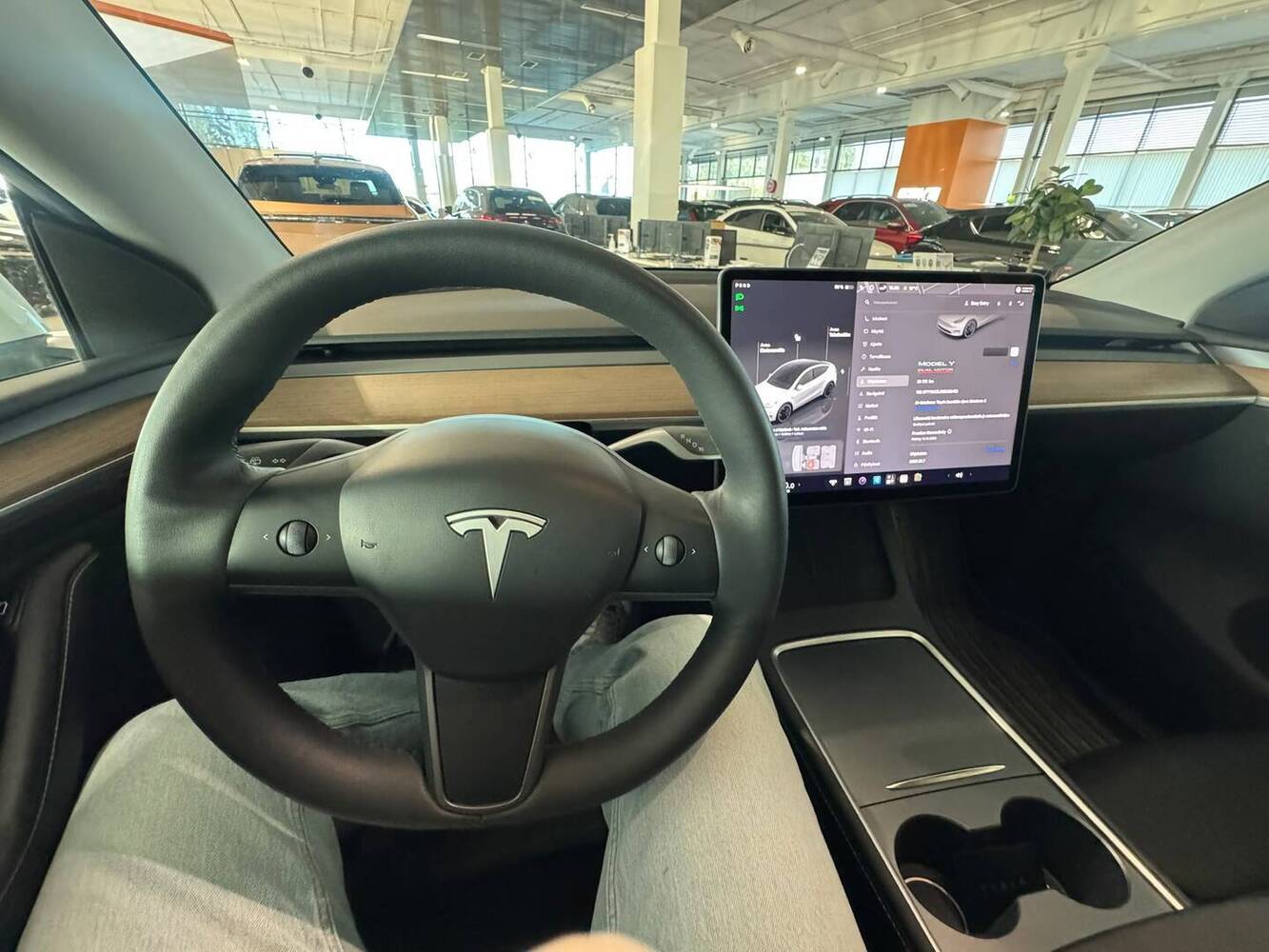 Tesla Model Y vaihtoauto