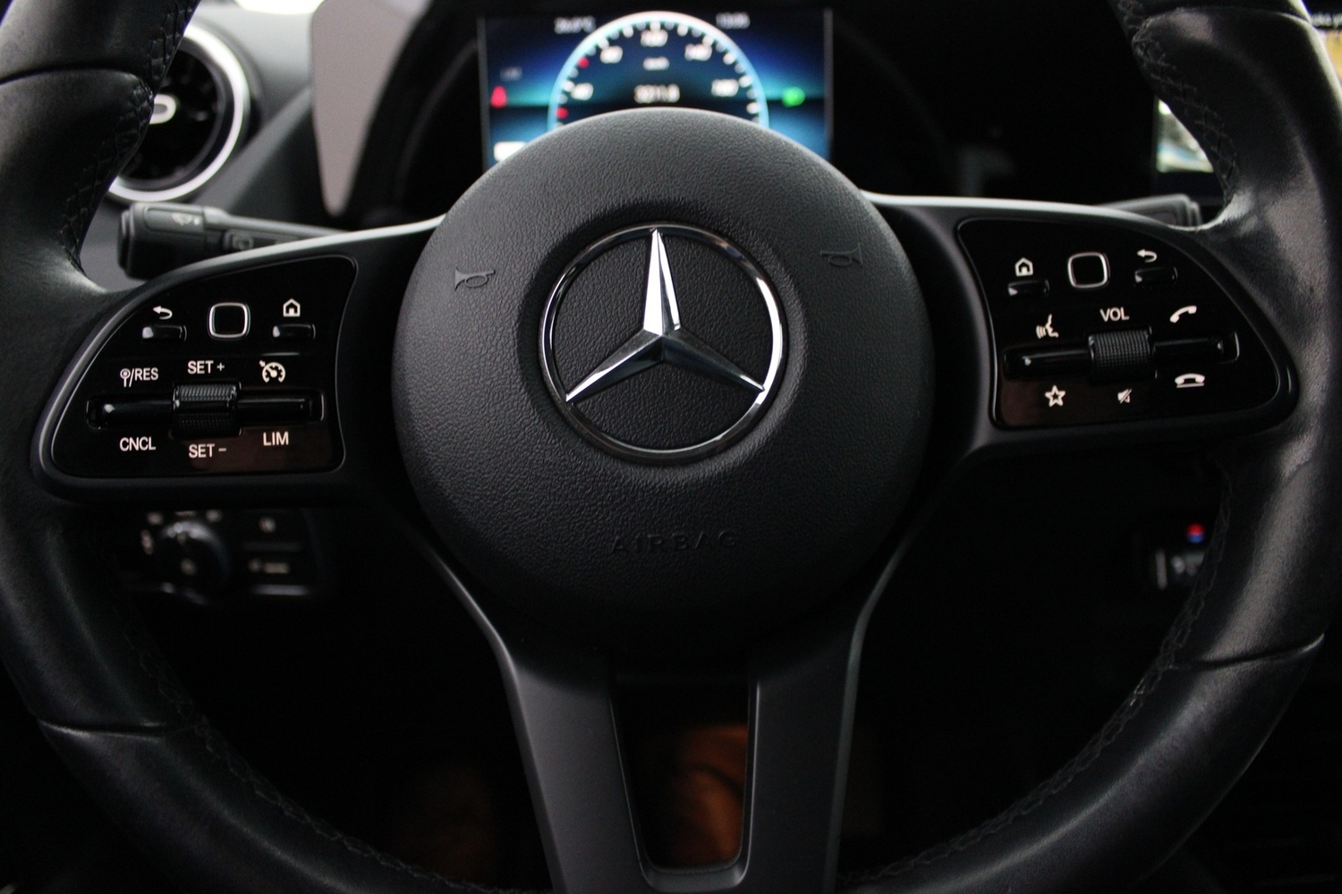 Mercedes-Benz GLA vaihtoauto