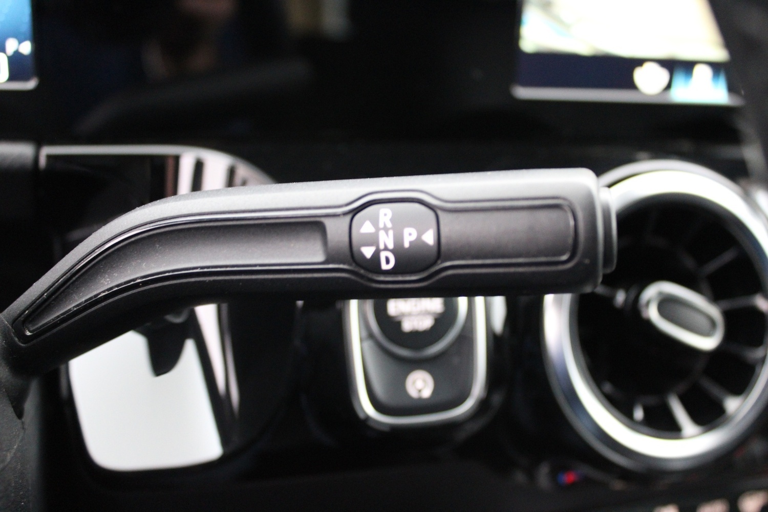 Mercedes-Benz GLA vaihtoauto