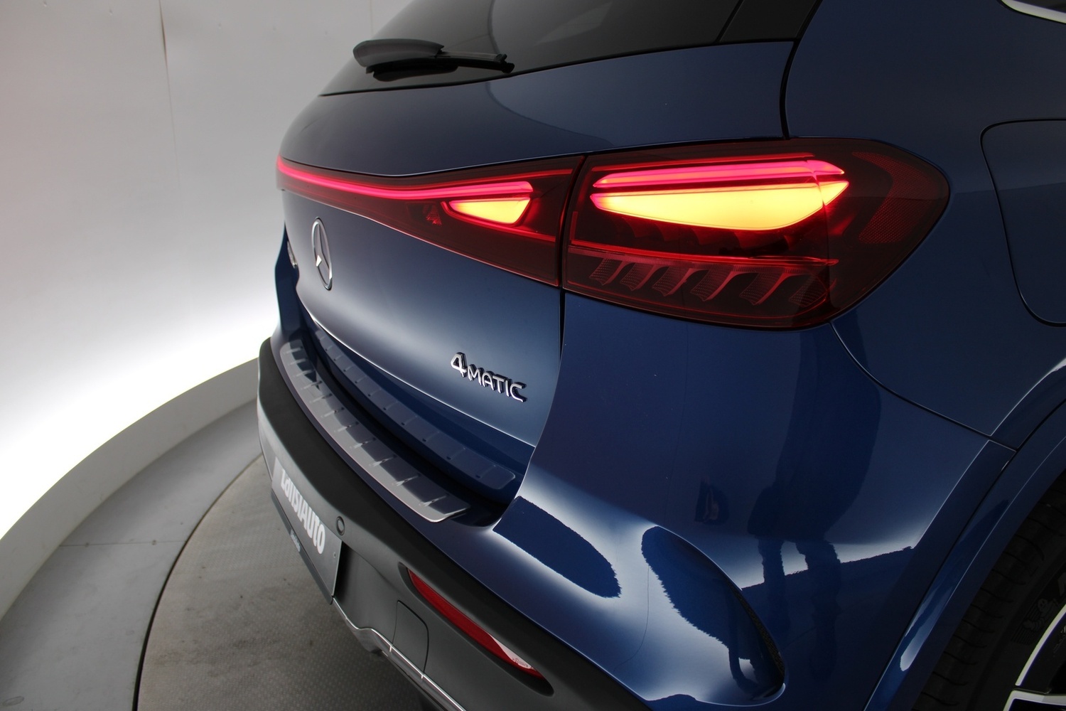 Mercedes-Benz EQA vaihtoauto