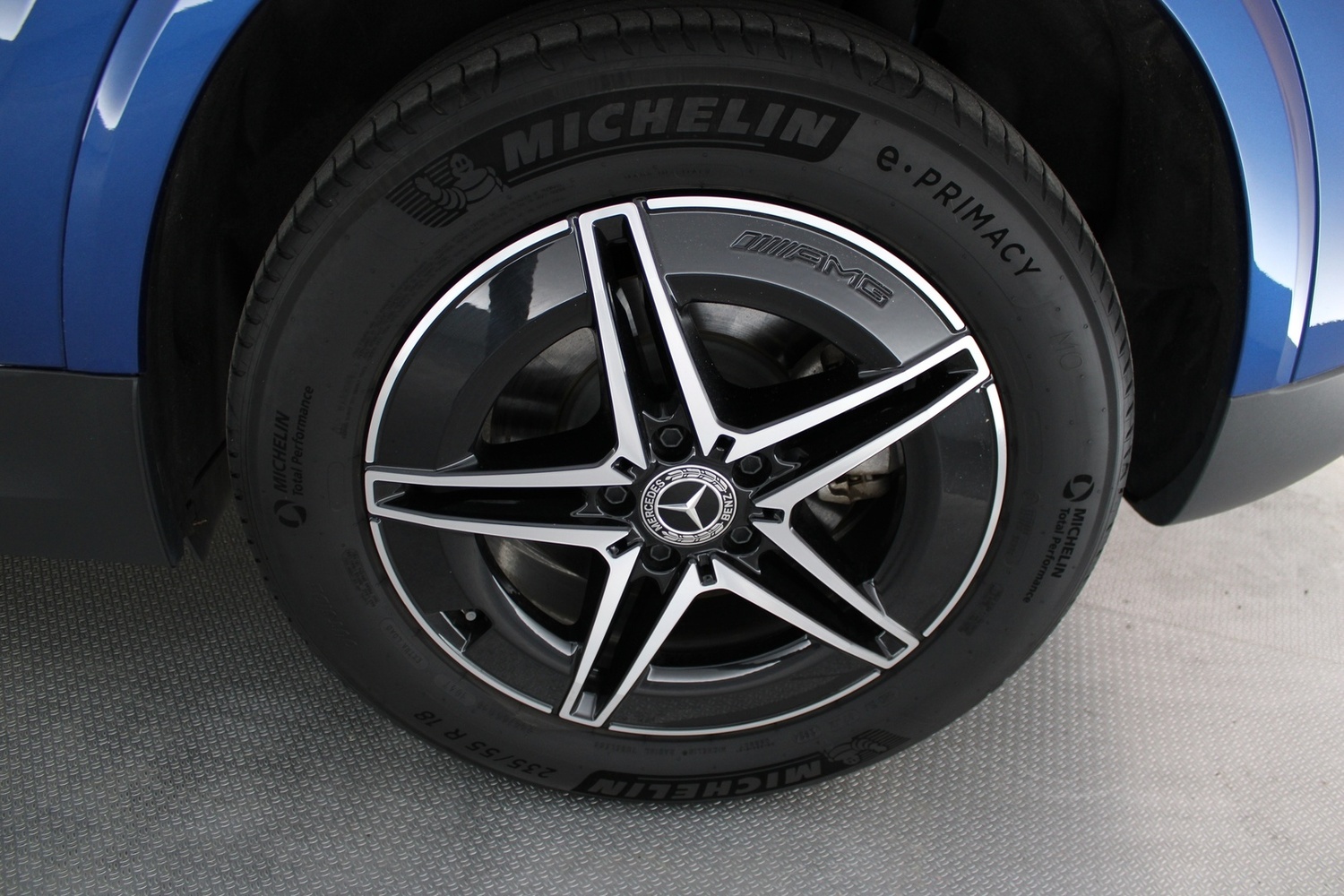Mercedes-Benz EQA vaihtoauto