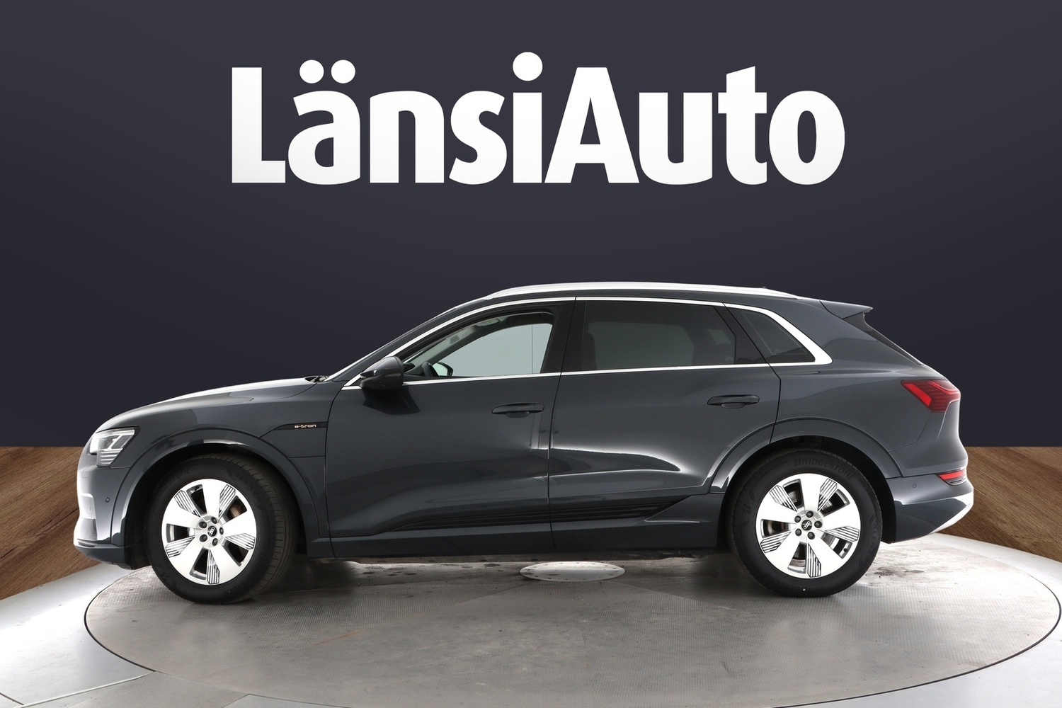 Audi e-tron vaihtoauto