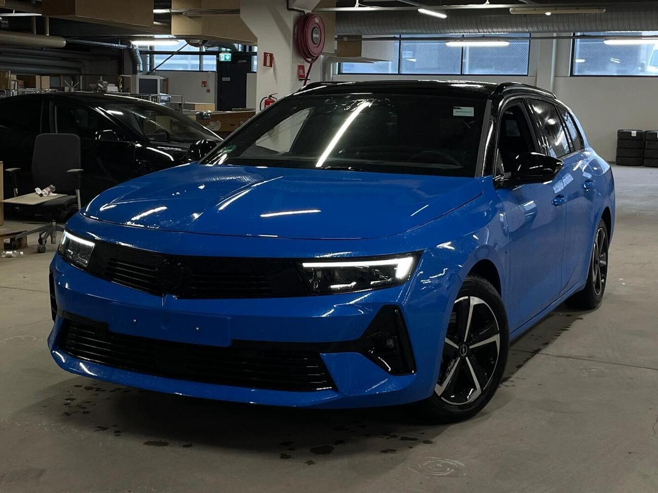Opel Astra vaihtoauto