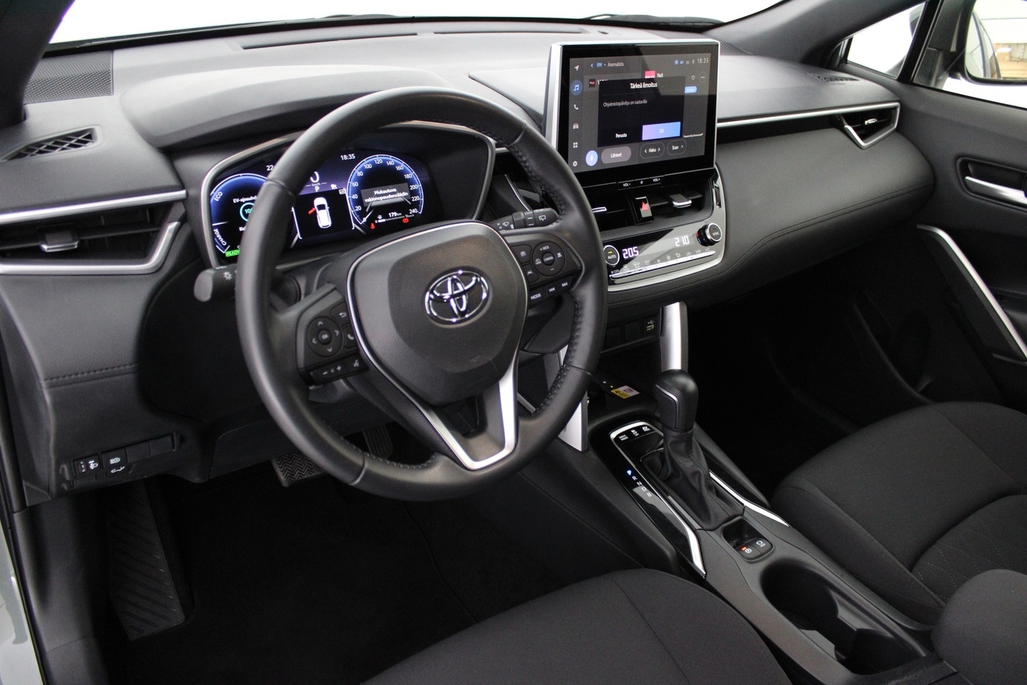Toyota Corolla Cross vaihtoauto