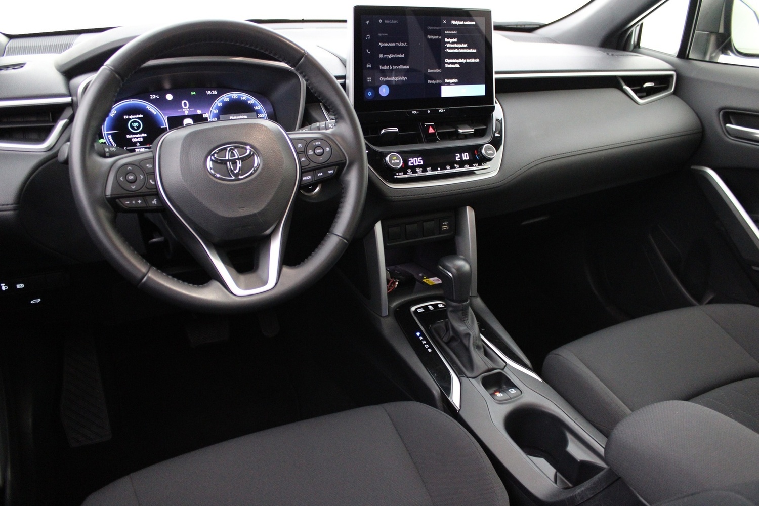 Toyota Corolla Cross vaihtoauto