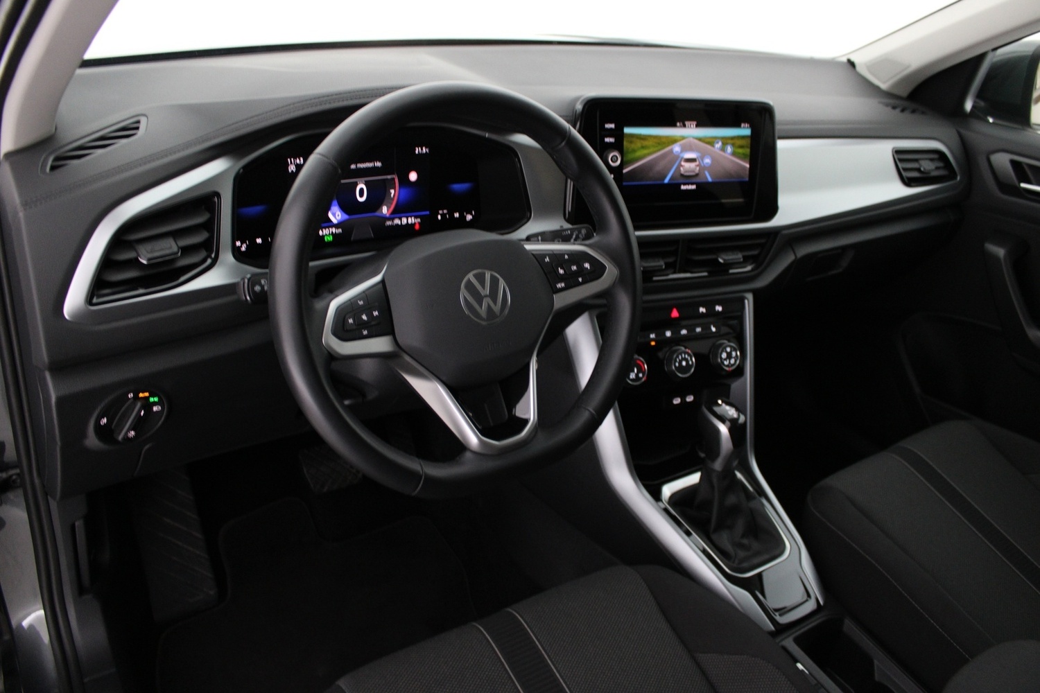 Volkswagen T-Roc vaihtoauto