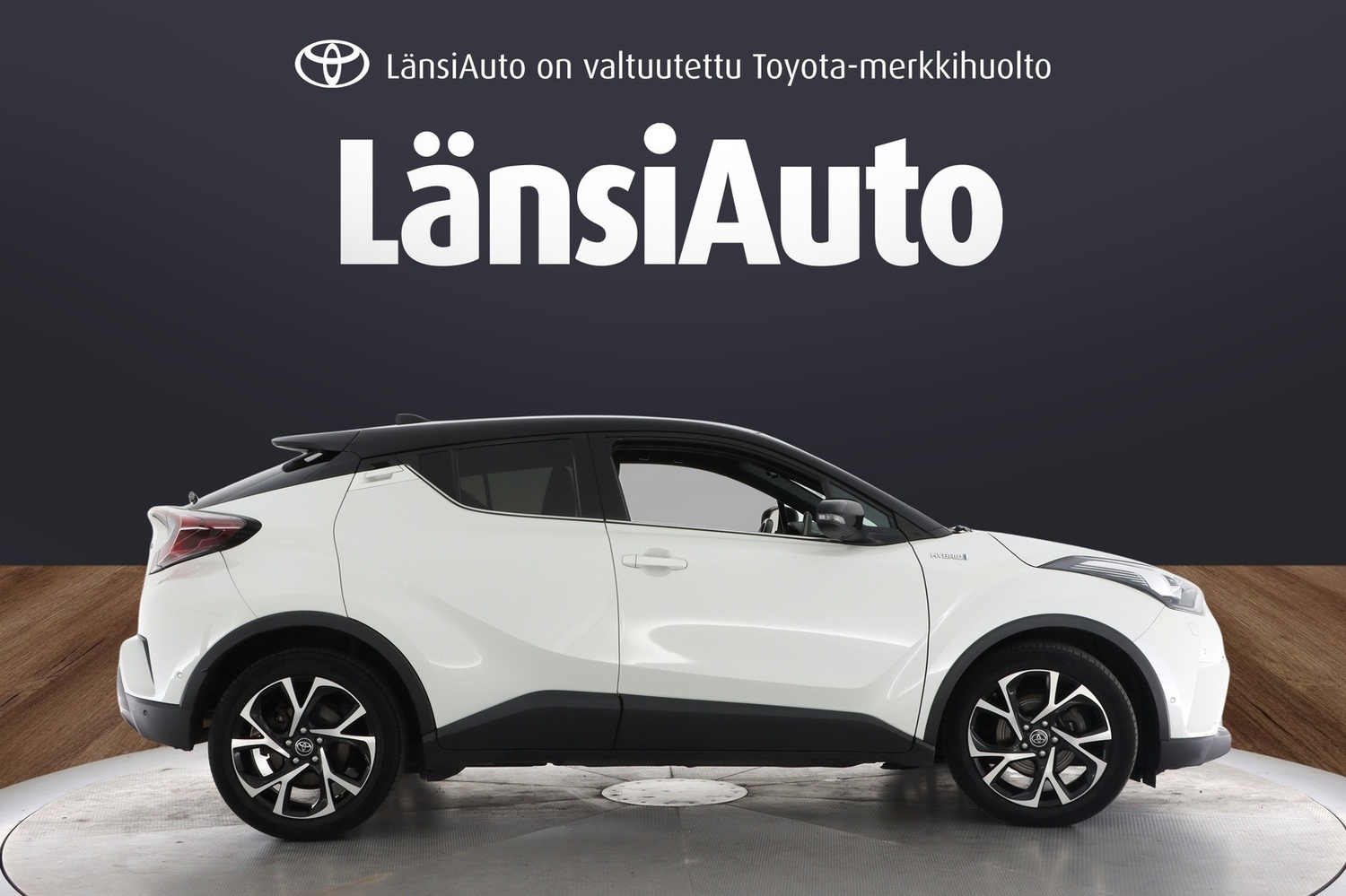Toyota C-HR vaihtoauto