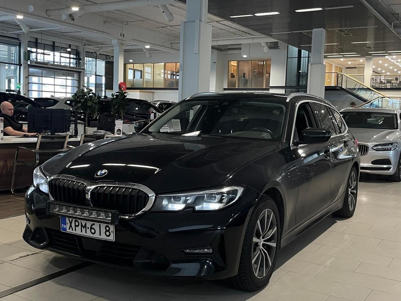 BMW 330 vaihtoauto