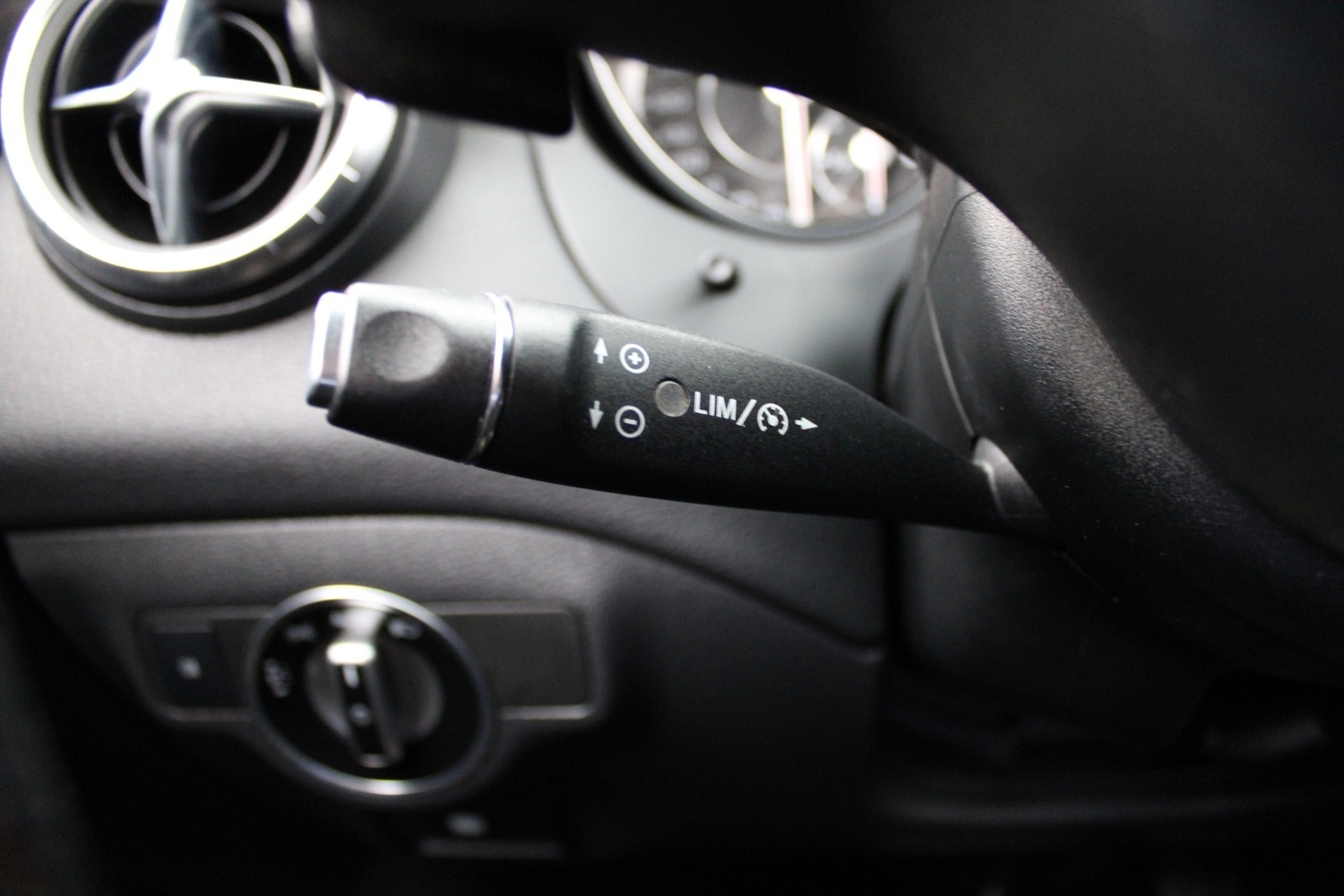 Mercedes-Benz CLA vaihtoauto