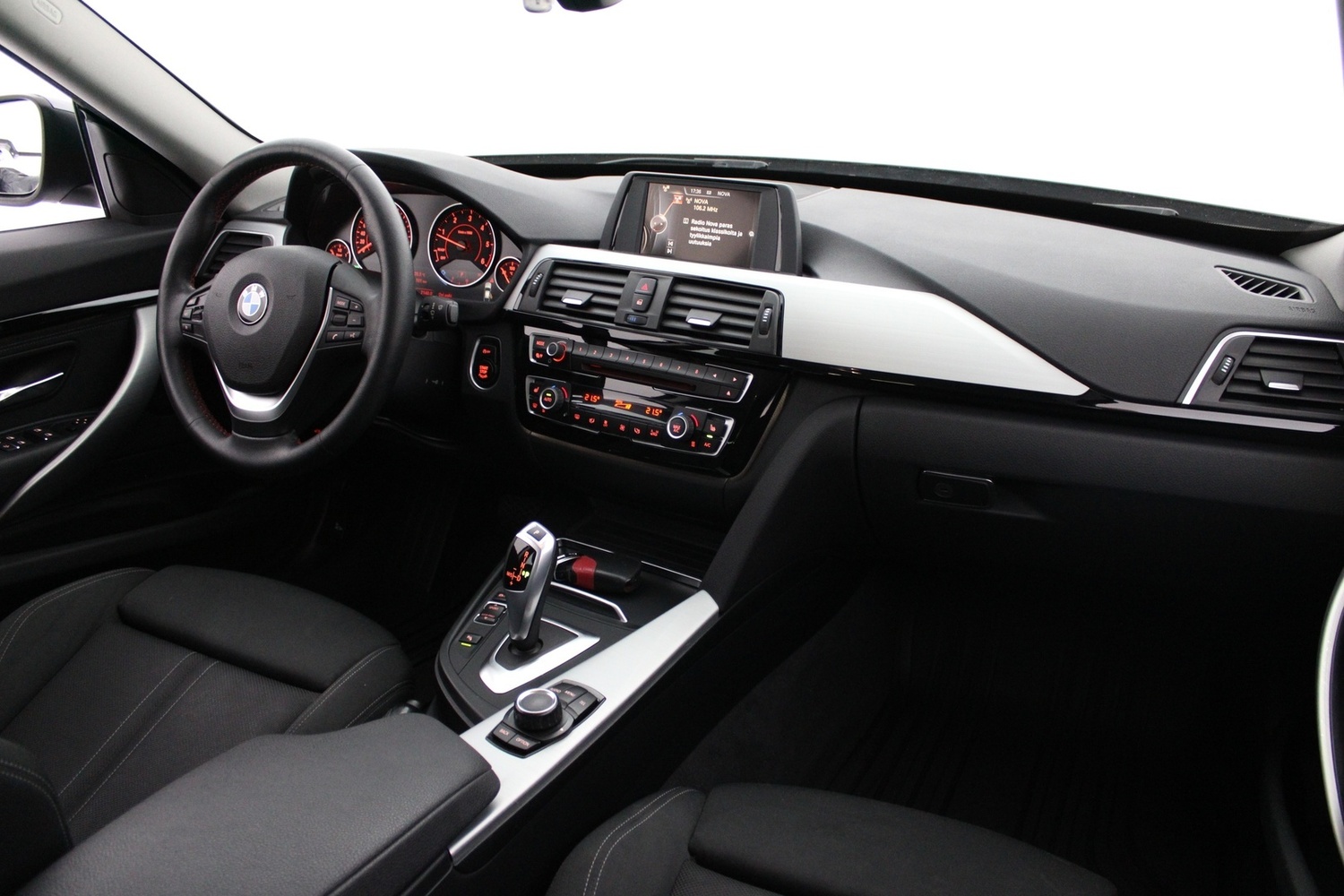 BMW 320 vaihtoauto