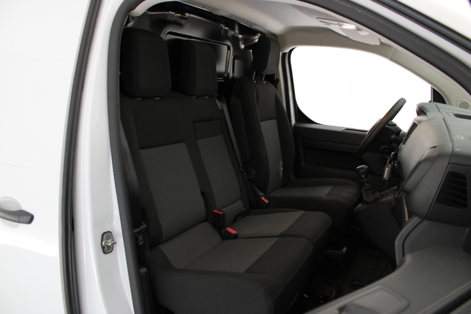 Opel Vivaro vaihtoauto