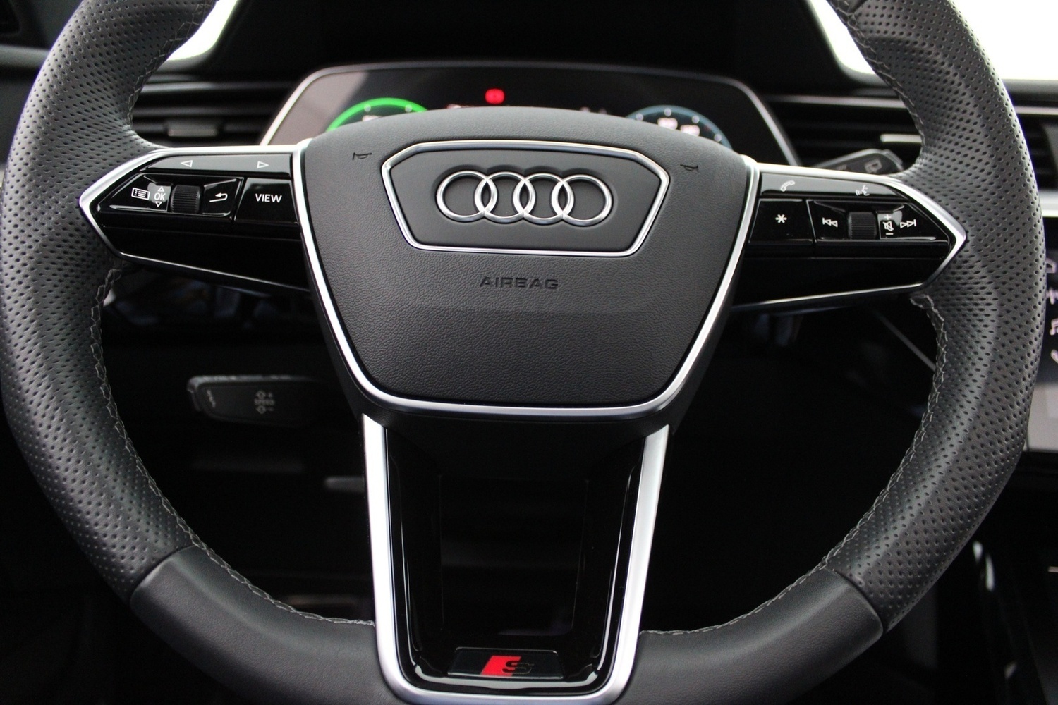 Audi Q8 e-tron vaihtoauto