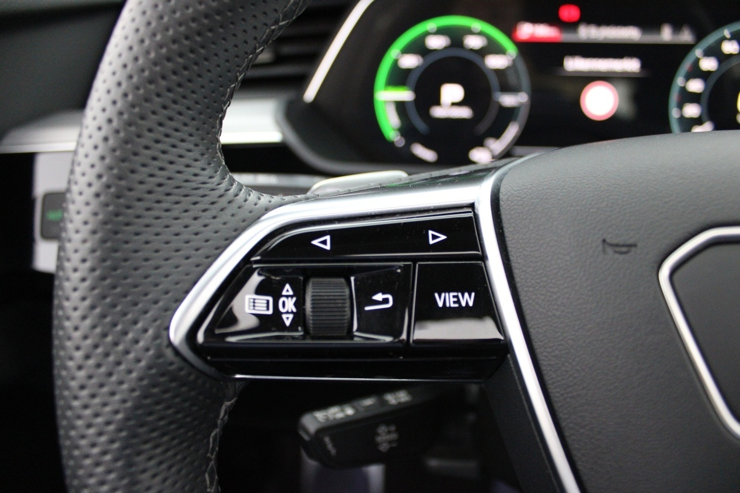 Audi Q8 e-tron vaihtoauto