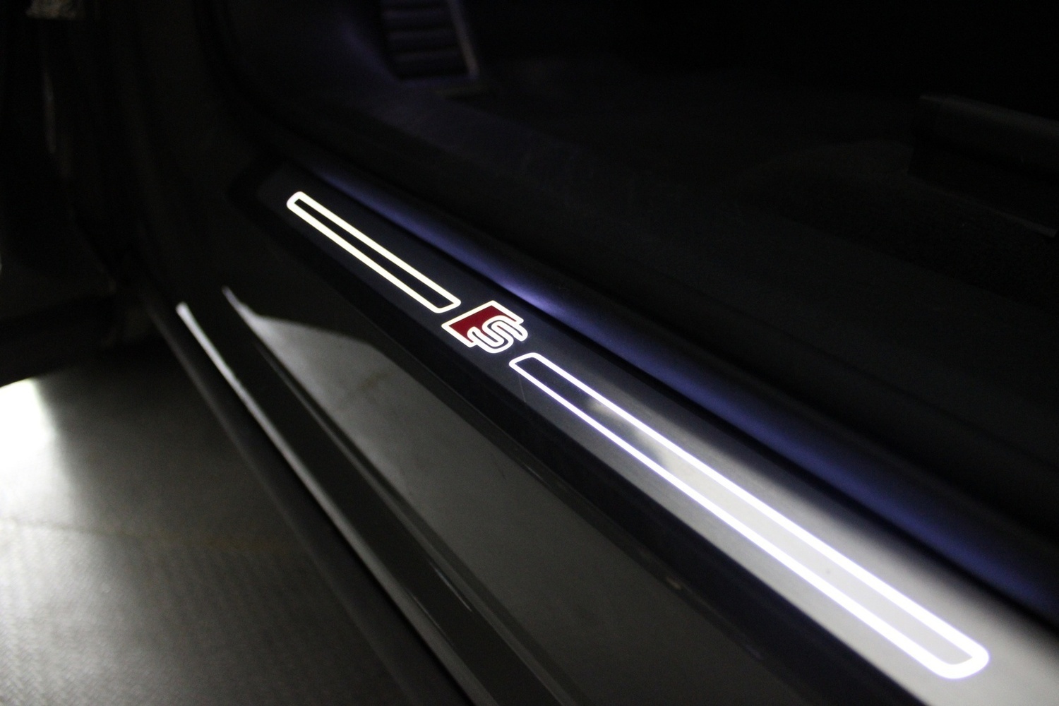 Audi Q8 e-tron vaihtoauto