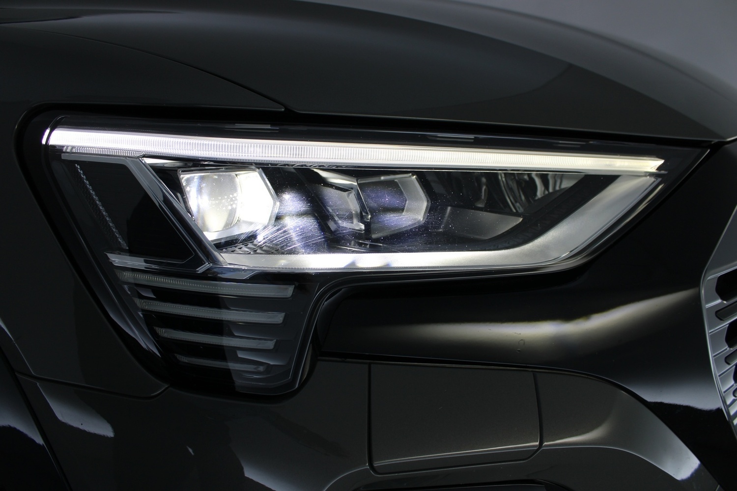 Audi Q8 e-tron vaihtoauto