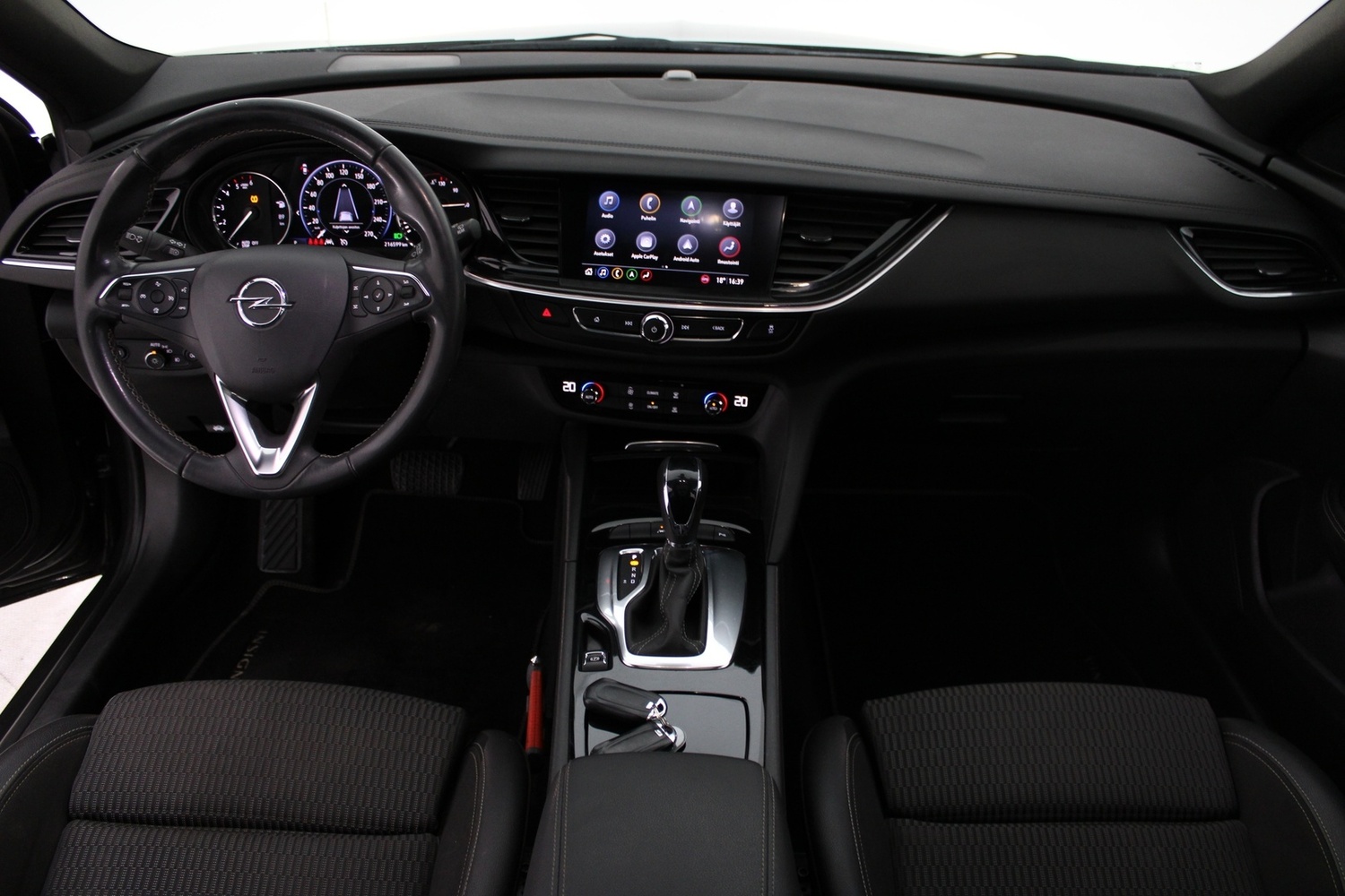 Opel Insignia vaihtoauto