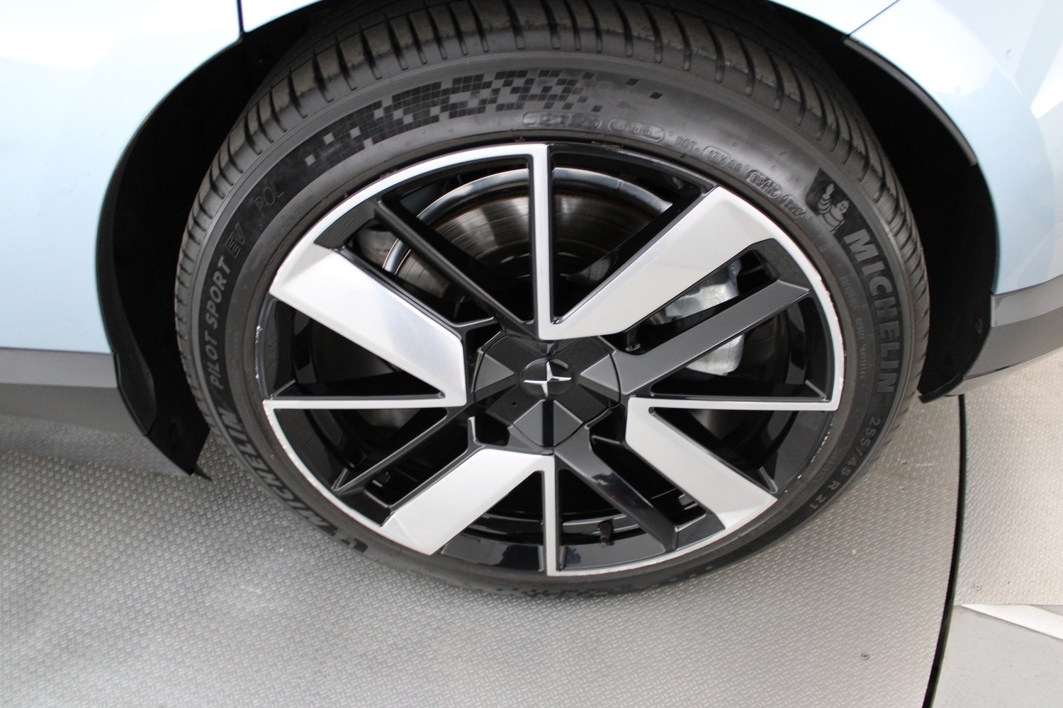Polestar 4 vaihtoauto