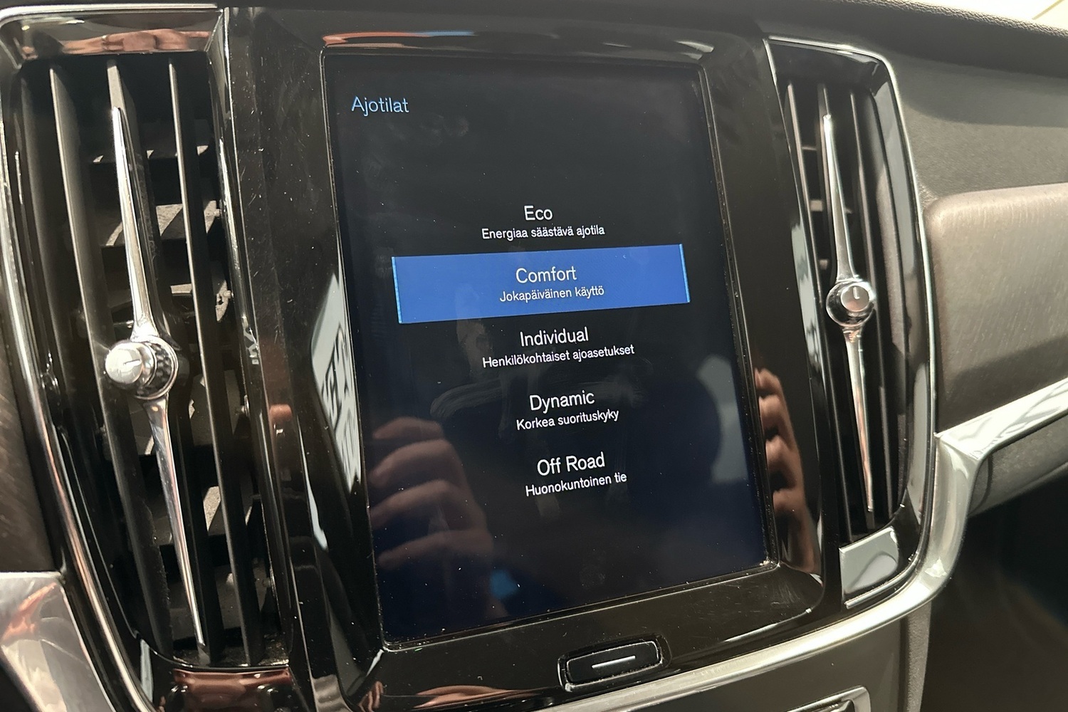 Volvo V90 Cross Country vaihtoauto