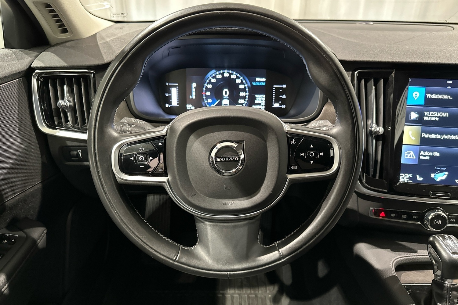 Volvo V90 Cross Country vaihtoauto